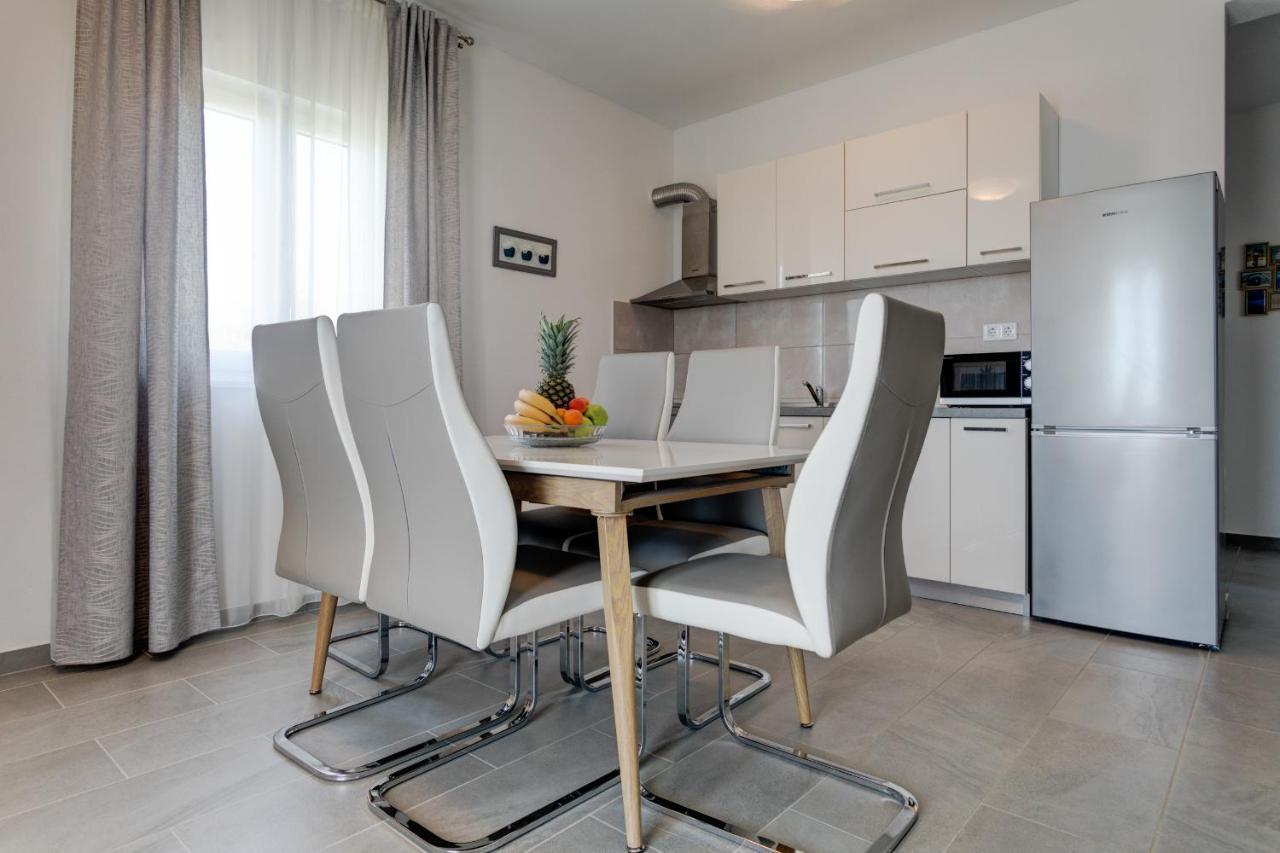 Love Apartments Zečevo Esterno foto